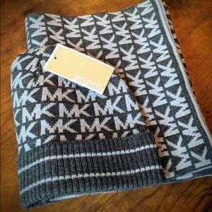 Michael Kors Hat and Scarf Gift Set NWT